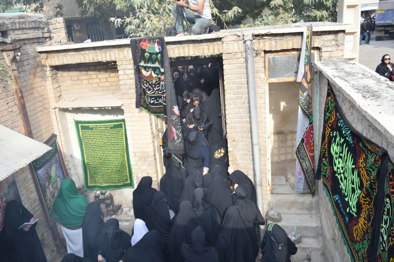 گزارش تصویری آیین عزاداری بانوان خرمآبادی گزارش تصویری آیین عزاداری بانوان خرمآبادی