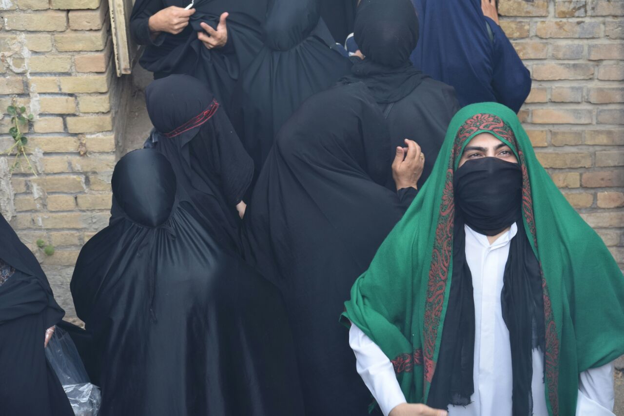 گزارش تصویری آیین عزاداری بانوان خرمآبادی گزارش تصویری آیین عزاداری بانوان خرمآبادی