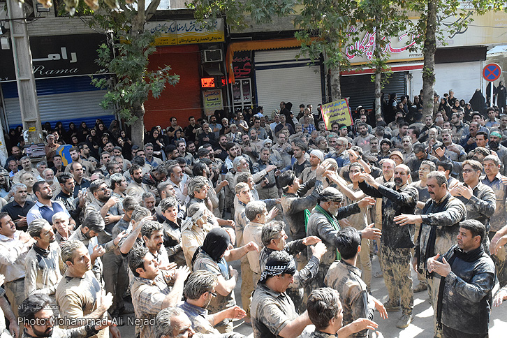 گزارش تصویری عزاداری عاشورا در لرستان گزارش تصویری عزاداری عاشورا در لرستان