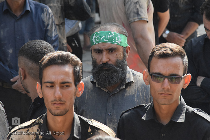 گزارش تصویری عزاداری عاشورا در لرستان گزارش تصویری عزاداری عاشورا در لرستان