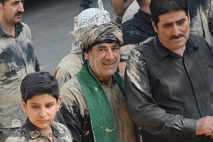 گزارش تصویری عزاداری عاشورا در لرستان گزارش تصویری عزاداری عاشورا در لرستان
