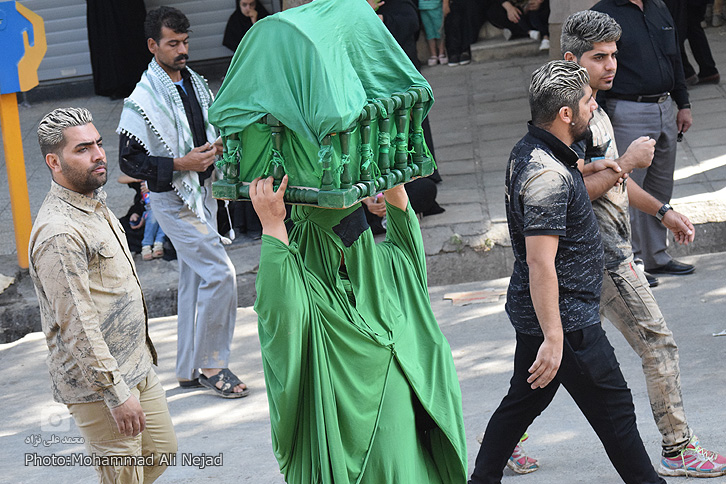 گزارش تصویری عزاداری عاشورا در لرستان گزارش تصویری عزاداری عاشورا در لرستان