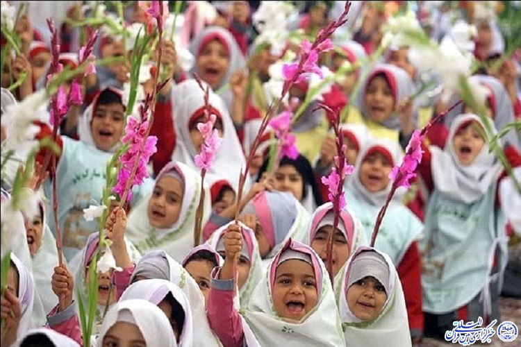 شکوفه&zwnj;ها و جوانه&zwnj;ها به مدرسه رفتند