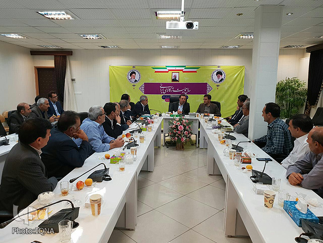 اشتغال فرزندان جامعه ایثارگری در اولویت قرار بگیرد