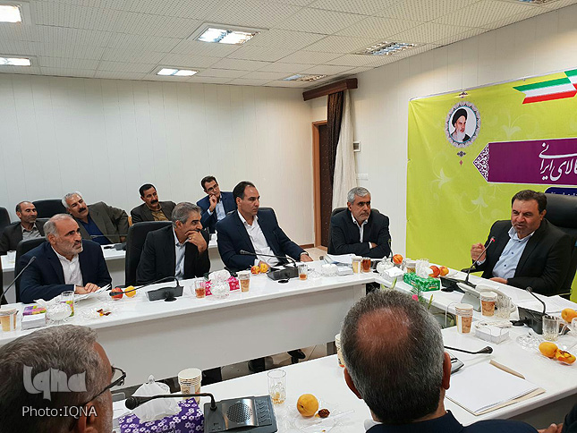 اشتغال فرزندان جامعه ایثارگری در اولویت قرار بگیرد