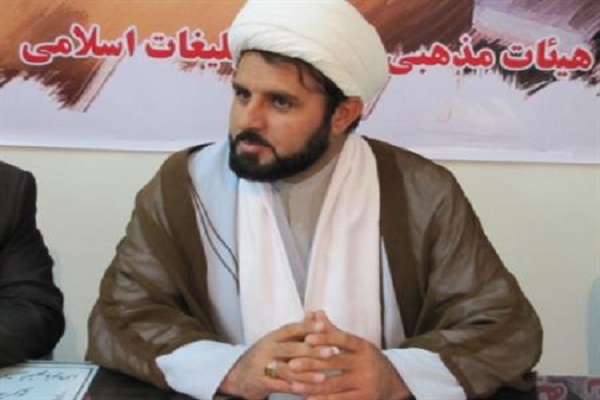زندگی قرآنی را در جامعه حاكم كنیم