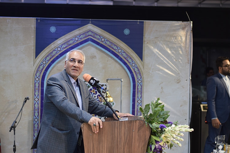 رونمایی از تندیس جهان پهلوان تحتی