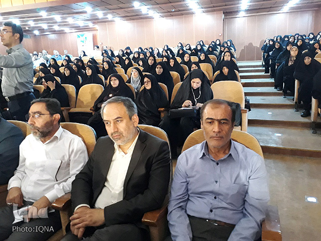 گزارش تصویری جشنواره «نشان محبت» در لرستان گزارش تصویری جشنواره «نشان محبت» در لرستان