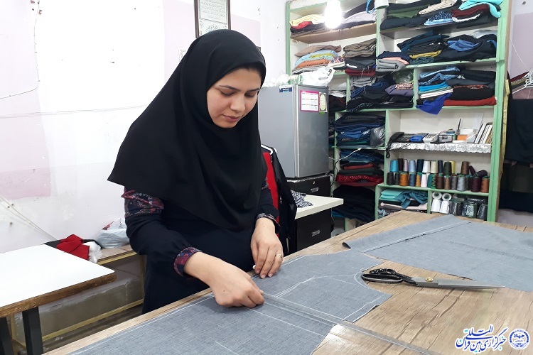 گره اشتغال به دست بانوی کارآفرین باز می&zwnj;شود