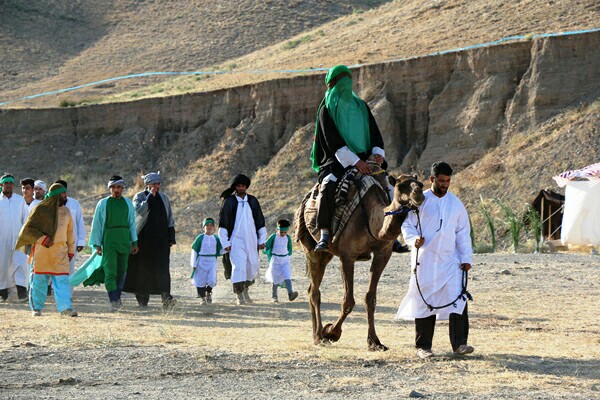 نمایش بازسازی واقعه غدیرخم در سلماس برگزار شد
