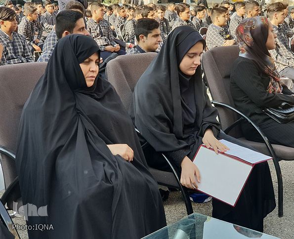 نواخته شدن زنگ مهر در مدارس لرستان