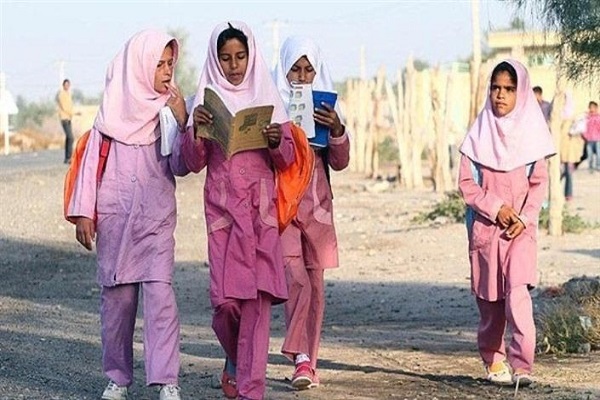 توزیع ۸۲۲۵ بسته تحصیلی بین دانش آموزان تحت حمایت همدان توزیع ۸۲۲۵ بسته تحصیلی بین دانش آموزان تحت حمایت همدان