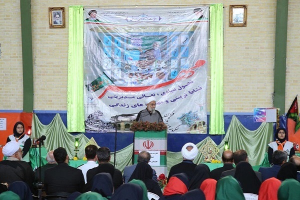 کتب درسی باید بر اساس نیازهای فطری دانش&zwnj;آموزان تدوین شود