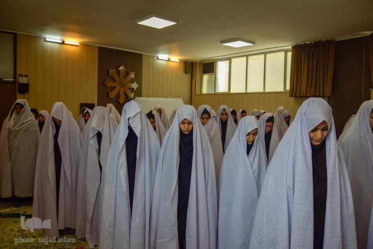 یین افتتاحیه ی نماز جماعت مدارس آموزش و پرورش استان اصفهان