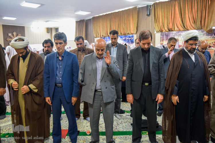 یین افتتاحیه ی نماز جماعت مدارس آموزش و پرورش استان اصفهان
