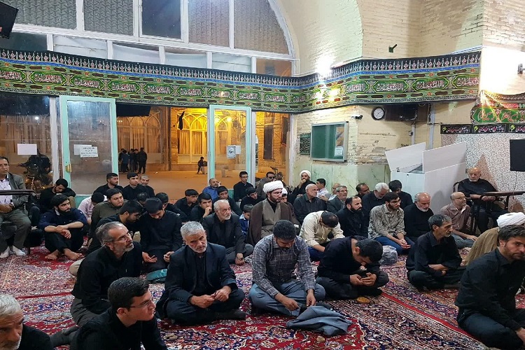 مراسم گرامیداشت شهدای حادثه تروریستی اهواز در تویسرکان برگزار شد
