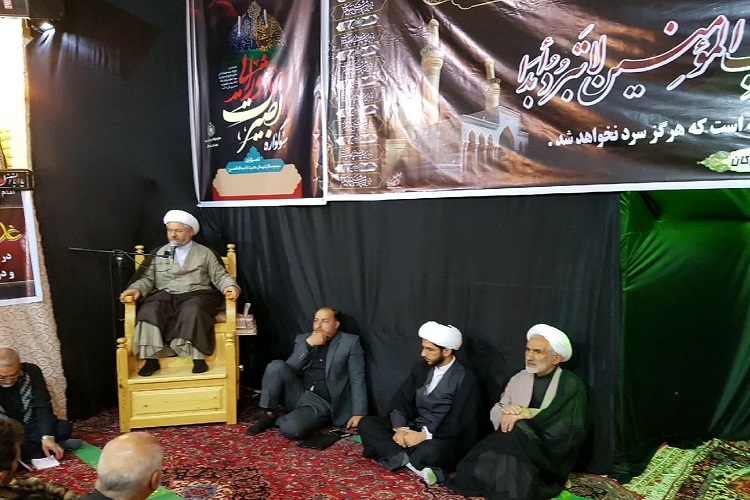 مراسم گرامیداشت شهدای حادثه تروریستی اهواز در تویسرکان برگزار شد