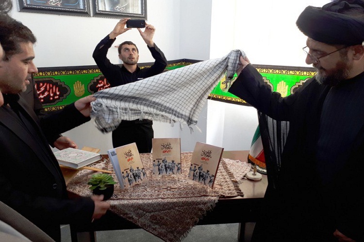رونمایی از کتاب &laquo;پنجاه و هفت برای ۵۷&raquo; در شهرستان پارس&zwnj;آباد