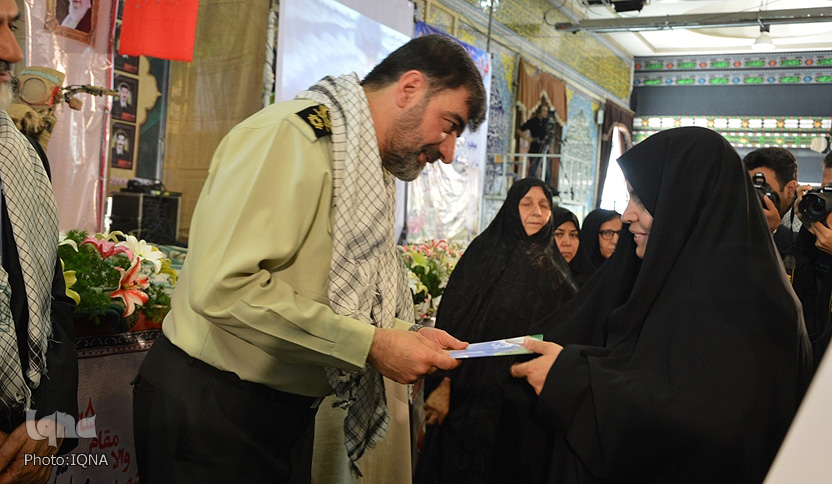 گزارش تصویری کنگره ۴۵۶ شهید نیروی انتظامی لرستان گزارش تصویری کنگره ۴۵۶ شهید نیروی انتظامی لرستان