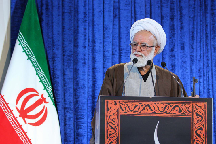 وضعیت نابسامان بازار دلار زمینه امتحاني برای احتكاركنندگان بود