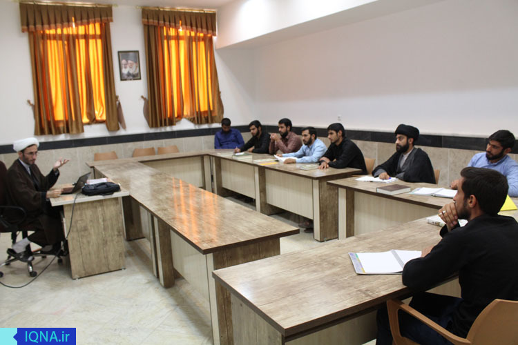 گزارش تصویری از یک روز زندگی مبلغ مذهبی