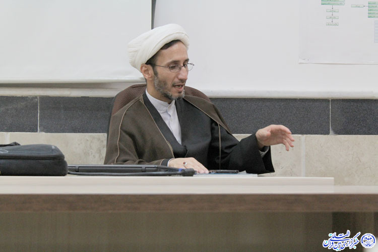 گزارش تصویری از یک روز زندگی مبلغ مذهبی