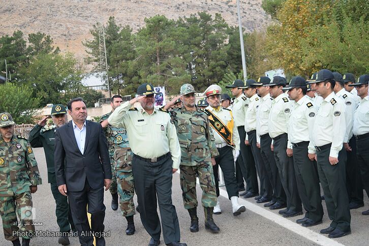 گزارش تصویری صبحگاه مشترک نیروهای مسلح لرستان گزارش تصویری صبحگاه مشترک نیروهای مسلح لرستان