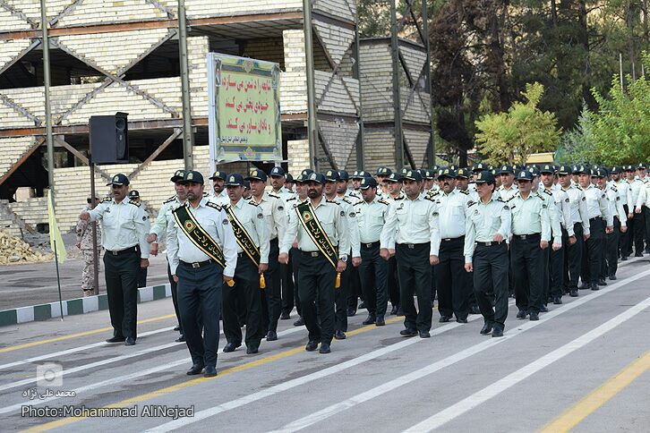 گزارش تصویری صبحگاه مشترک نیروهای مسلح لرستان گزارش تصویری صبحگاه مشترک نیروهای مسلح لرستان