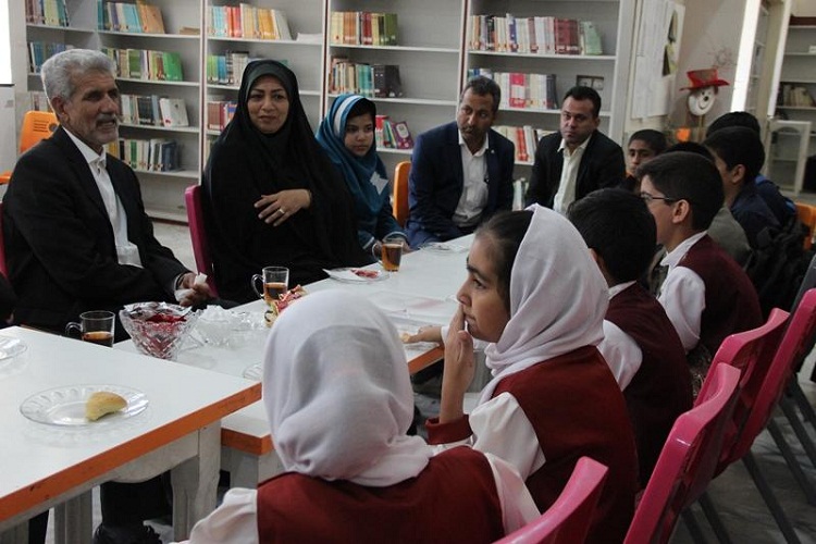 کودکان سیستان&zwnj;وبلوچستانی چهره به چهره با مسئولان/ تصاویر