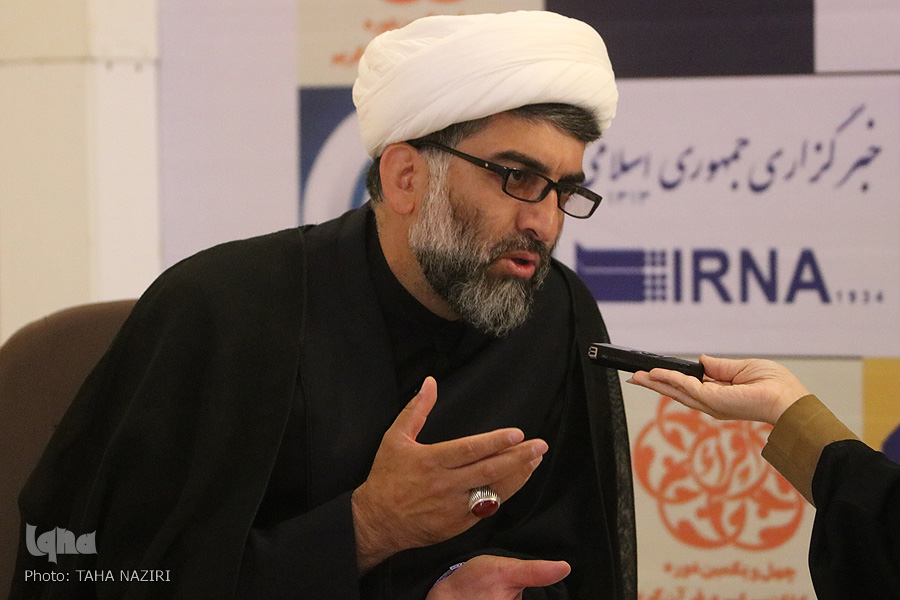 حضور پیشکسوتان قرآنی پررنگ‌تر از جوانان/ قاریان به تلاوت طولانی عادت ندارند