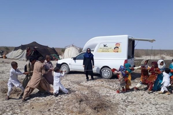 کتابخانه&zwnj;های سیار؛ مهمان کودکان روستایی سیستان