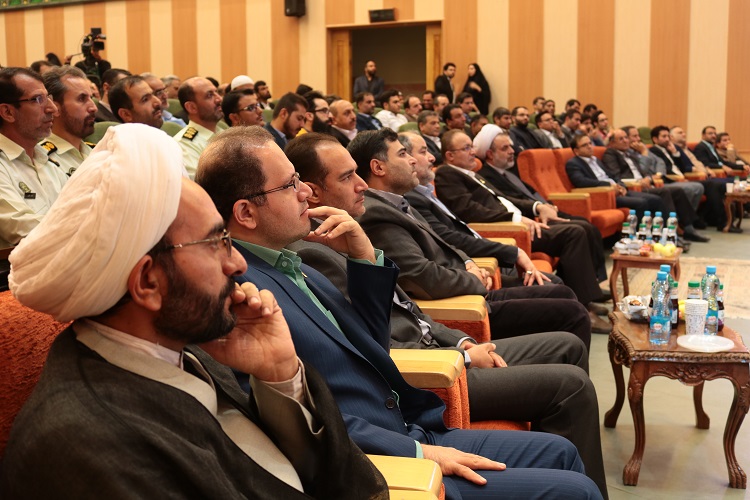 اختتامیه جشنواره قرآن و عترت دانشگاه جامع علمی - کاربردی اختتامیه جشنواره قرآن و عترت دانشگاه جامع علمی - کاربردی