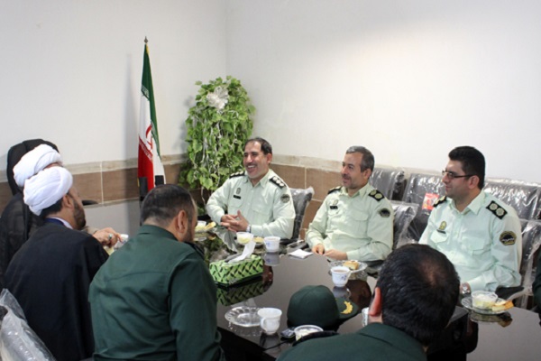 دلاوران سبزپوش فرصت خدمتگزاری را غنیمت بدانند دلاوران سبزپوش فرصت خدمتگزاری را غنیمت بدانند