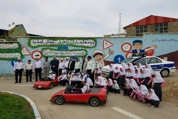 بازگشایی و بهره برداری از پارک ترافیکی کودکان در تویسرکان