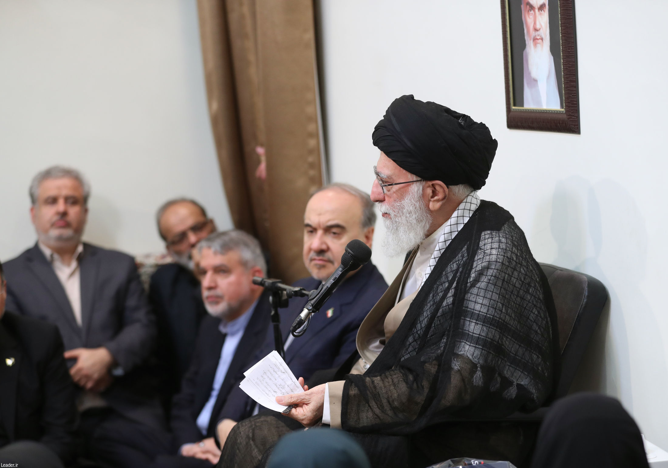 گوشمالی سختی به عوامل بزدل حادثه اهواز می‌دهیم/ تجلیل از شجاعت جوانان در میدان‌های علمی، دفاعی و ورزشی