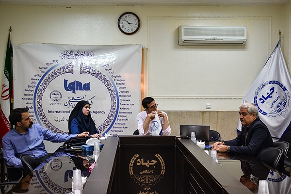 حافظ روشنفکر دینی بود