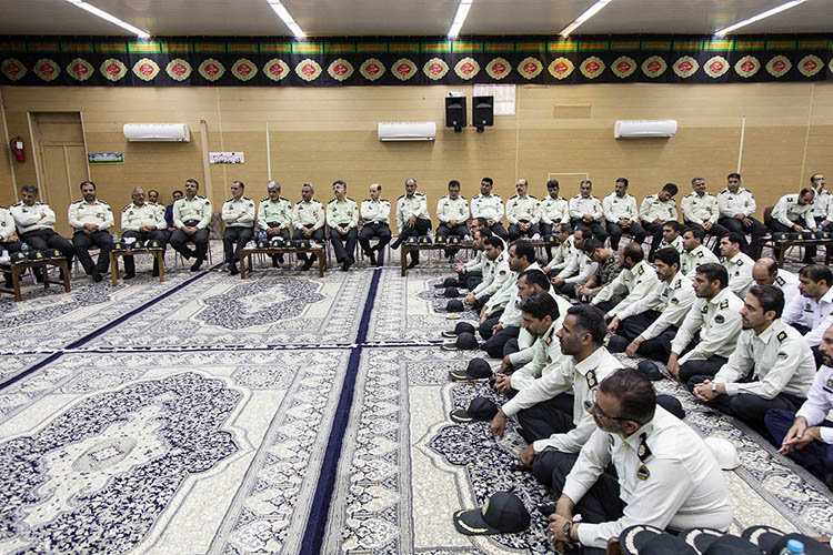 دیدار کارکنان فرماندهی انتظامی استان یزد با آیت الله ناصری&zwnj;+تصاویر