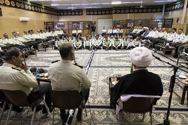 دیدار کارکنان فرماندهی انتظامی استان یزد با آیت الله ناصری&zwnj;+تصاویر