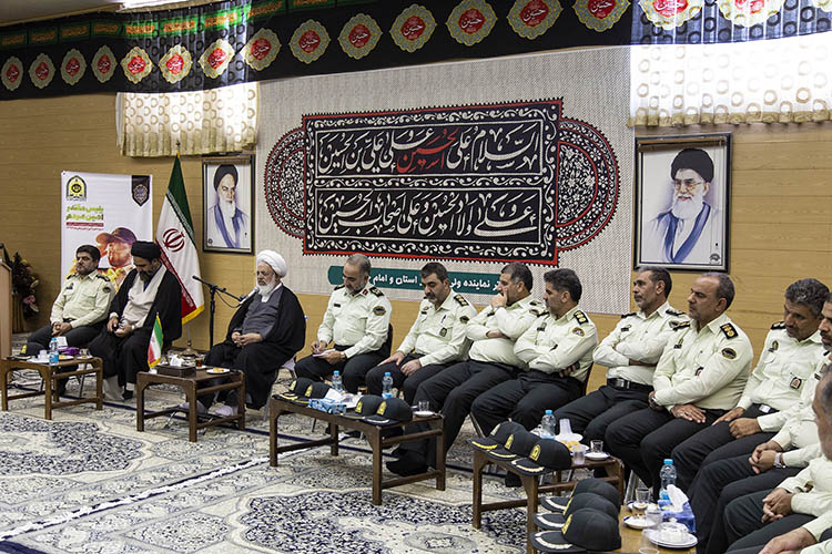 دیدار کارکنان فرماندهی انتظامی استان یزد با آیت الله ناصری&zwnj;+تصاویر