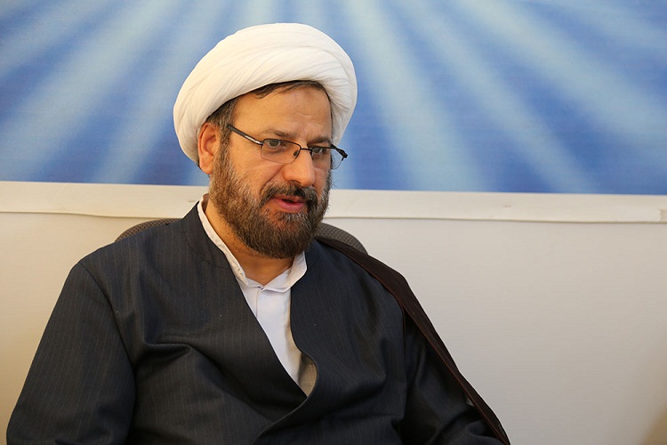 مسئولان حوزه&zwnj;های علمیه با نبوغ فکری در راستای حل مشکلات تلاش کنند