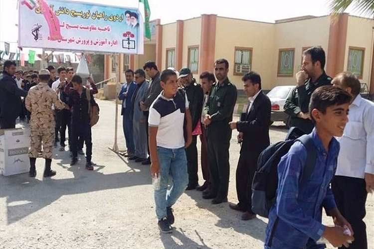 دانش&zwnj;آموزان بسیجی &zwnj;لنده به مناطق عملیاتی جنوب اعزام شدند