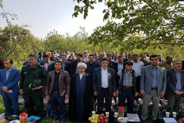 آغاز آیین شکرگزاری برداشت سیب در فرسفج