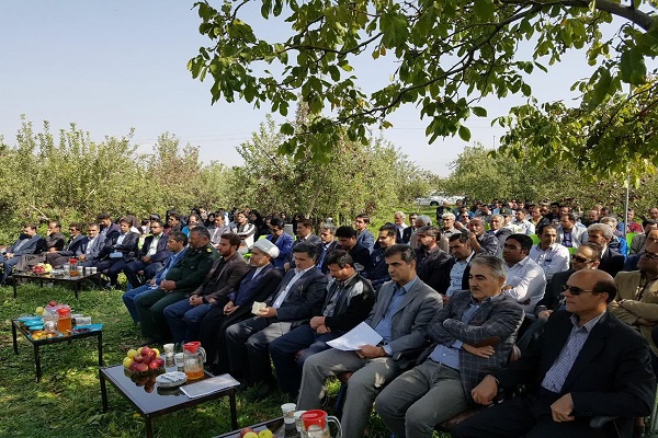 آغاز آیین شکرگزاری برداشت سیب در فرسفج