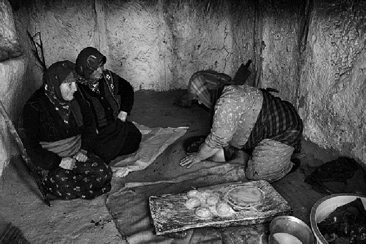 زنان روستایی؛ ستون اول خانواده/ روایت زندگی&laquo;نورجهان&raquo; و &laquo;گل بانو&raquo;