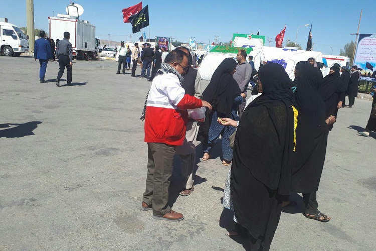 ارائه خدمات امدادی به 400 زائر پاکستانی در مرز میرجاوه