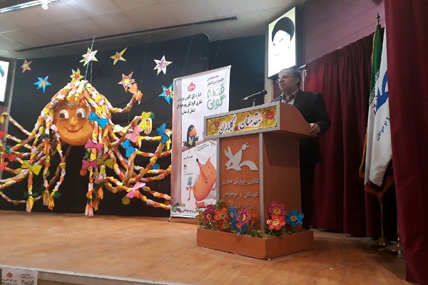 حضور ۳۸ نفر در جشنواره قصه&zwnj;گویی لرستان