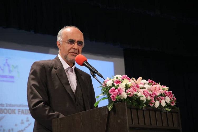 کتاب سبب ماندگاری اندیشه و نشر دین می&zwnj;شود