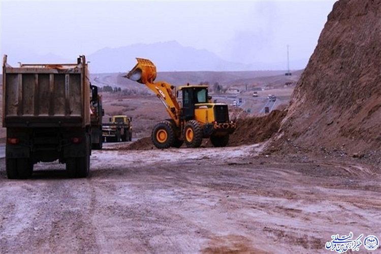 تعلیق فعالیت&zwnj;های عمرانی در مسیر منتهی به مرز مهران