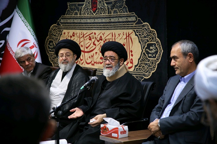 13 آبان؛ شکوه حضور دشمن شکن