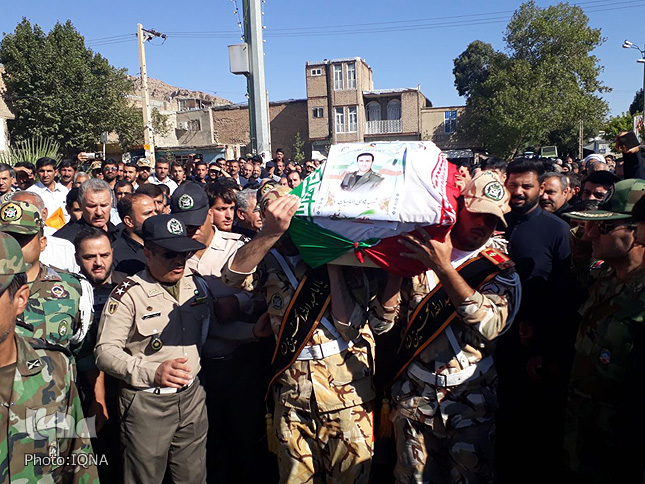 گزارش تصویری تشییع پیکر مطهر شهید لرستانی حادثه تروریستی اهواز